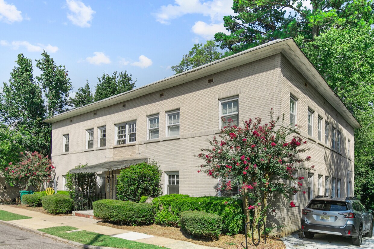 Historic Wilbur Apartments in Birmingham, AL