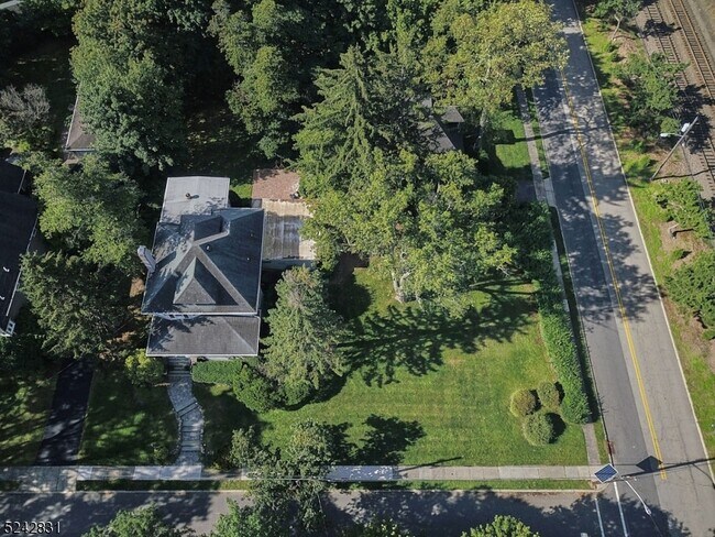 Building Photo - 91 Birchwood Rd