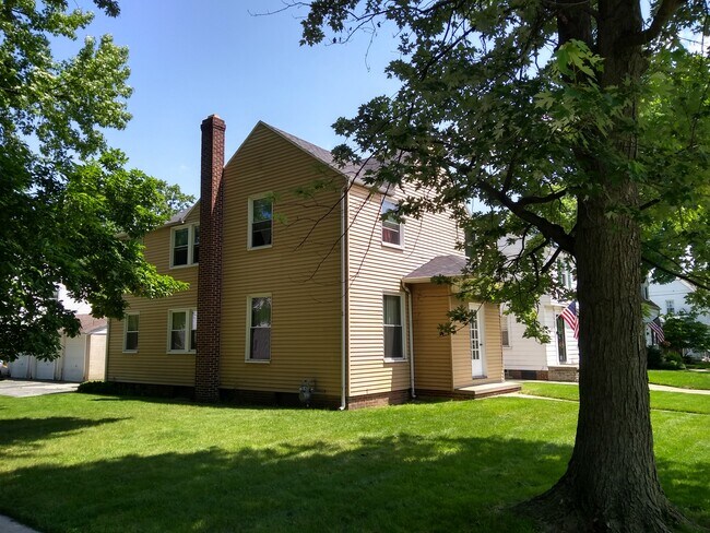 Building Photo - 3024 Portsmouth Ave