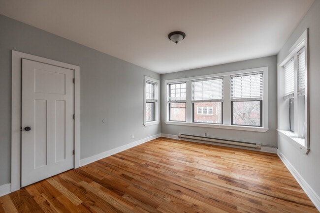 Foto del edificio - 4409 N Wolcott Ave