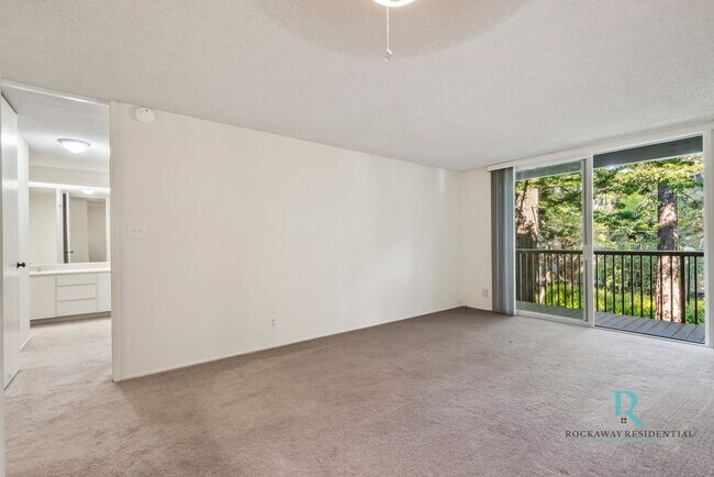 Foto del edificio - 2206 Shelter Creek Ln