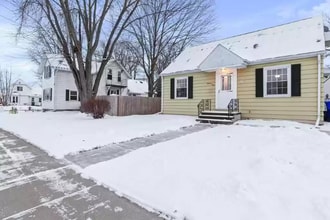 Building Photo - 705 Draper St