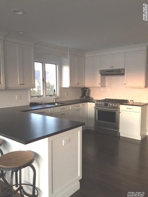 Foto del edificio - 91 Little Neck Rd