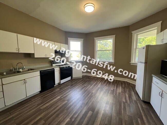 Foto del edificio - 3714 S Harrison St