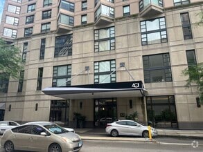 Building Photo - 401 E Ontario St