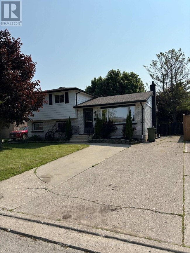 Building Photo - 29 McCully Dr