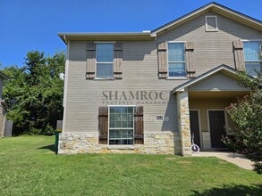 Building Photo - 117 Bentwood Dr