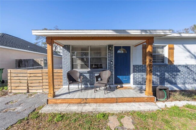 Foto del edificio - 3605 W Iowa Ave