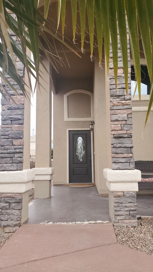 Foto del edificio - HOME FOR RENT ON THE EASTSIDE