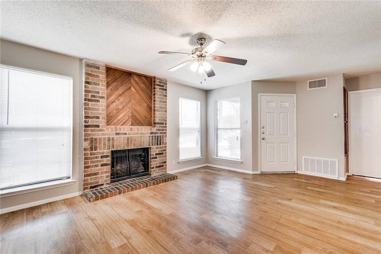 Foto principal - 10616 Mellow Meadow Dr