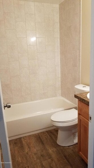 Foto del edificio - 6417 Ridgewood Ave