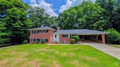 Building Photo - 3318 Hilltop Cir