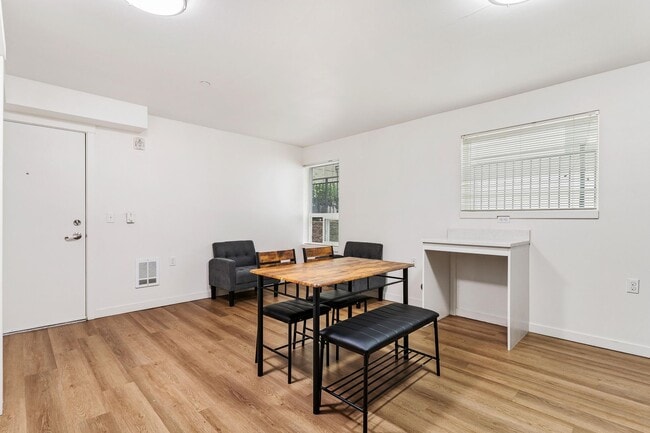 Interior Photo - Radian Apartments