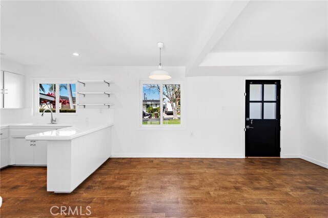 Building Photo - 135 Avenida Princesa