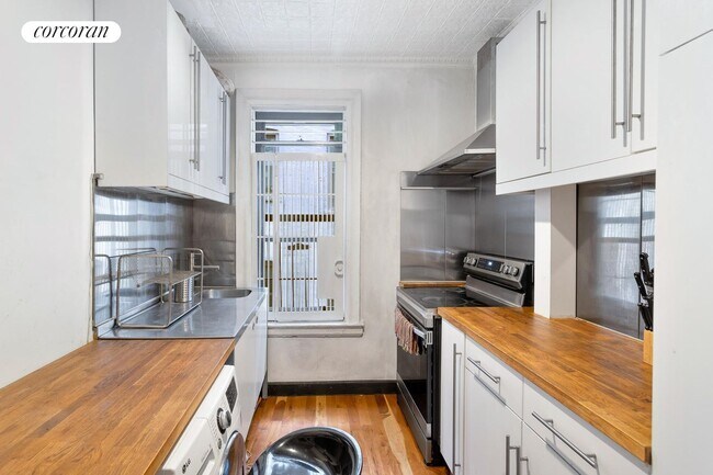 Foto del edificio - 501 W 122nd St