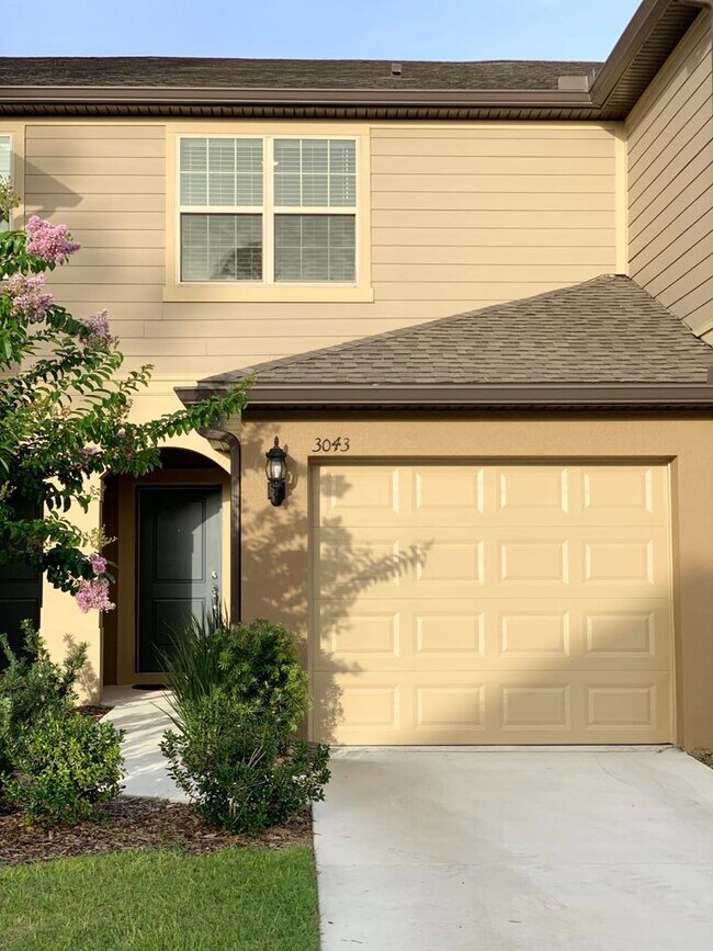 Building Photo - 3043 Alessa Loop