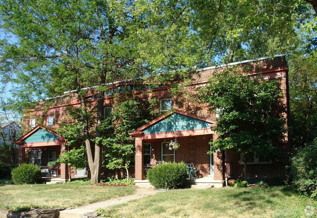 Foto del edificio - 1367-1373 Meadow Rd