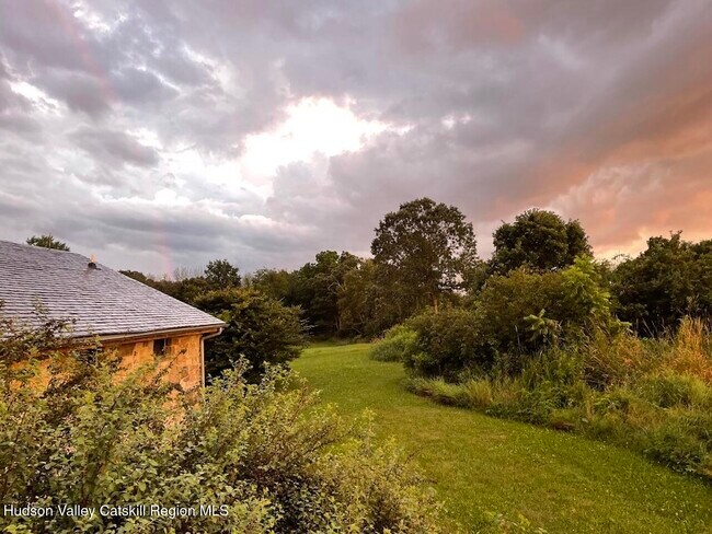 Foto del edificio - 691 Wiltsie Bridge Rd