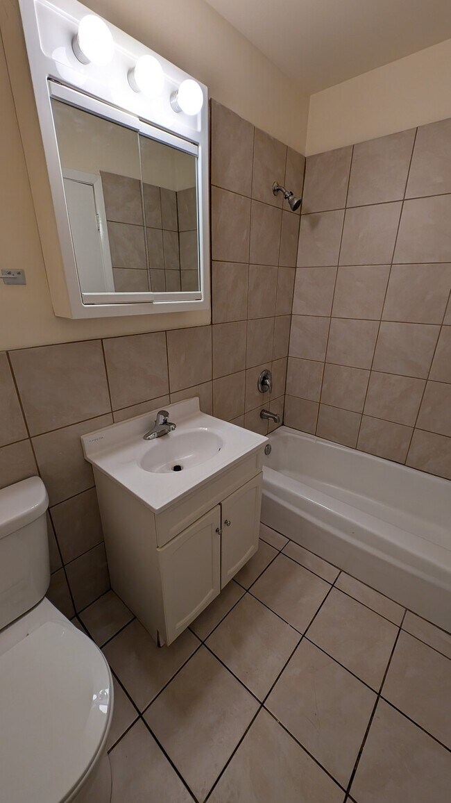 Foto del edificio - 8500 W 87th St