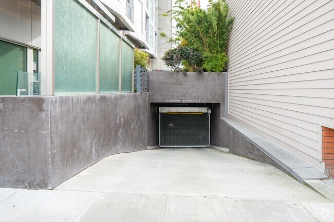 Parking Garage - Amero