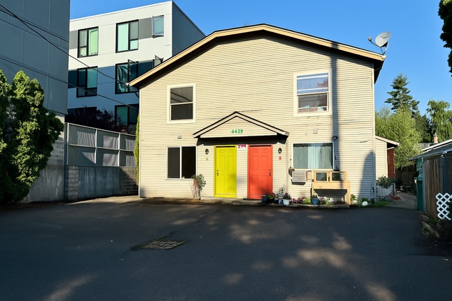 Building Photo - 0148-01