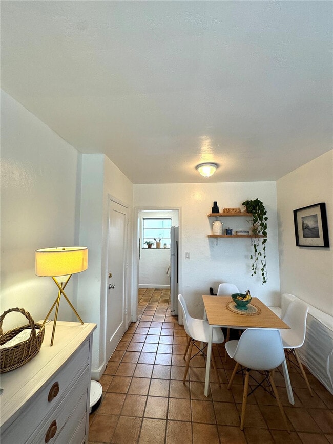 Foto del edificio - 617 SW 11th St