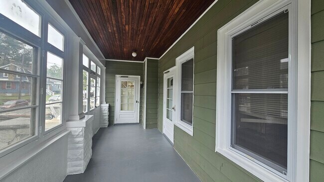 Foto del edificio - 133 Western Ave