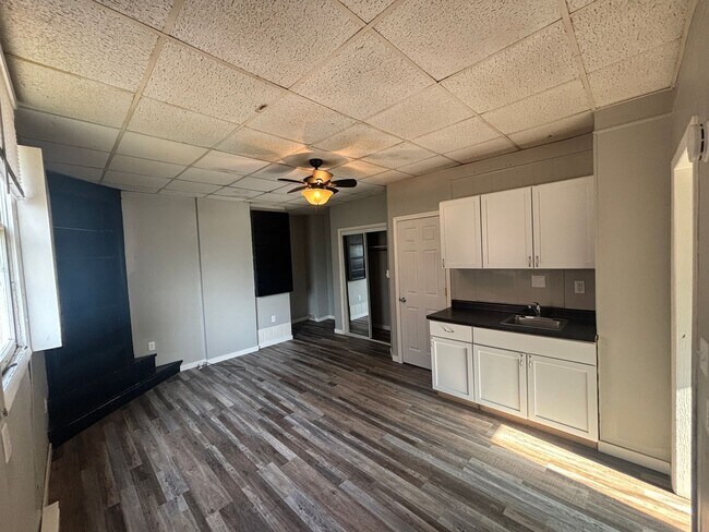 Building Photo - Studio Apartment Blocks from Downtown La Crosse