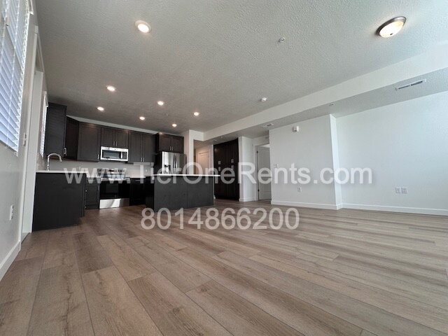 Primary Photo - Move-in special: $500 off First months rent