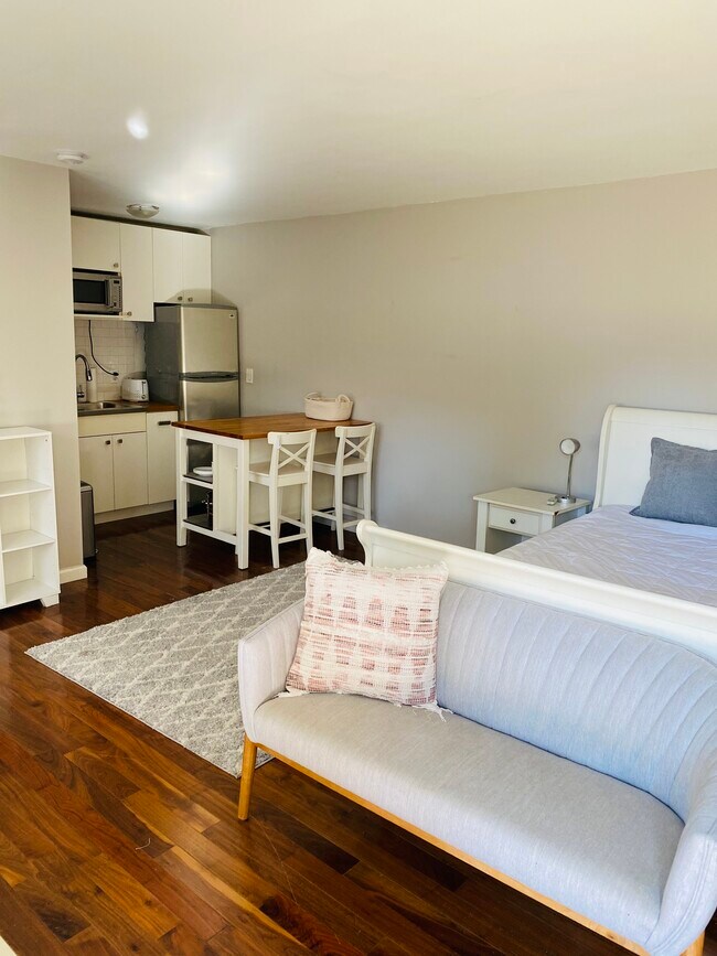 Foto del edificio - 3614 Edwards Rd