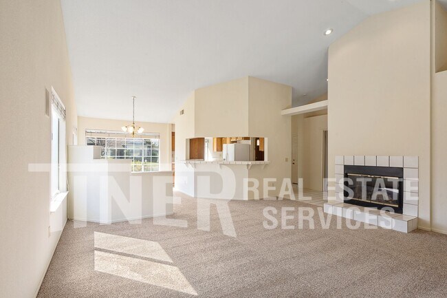 Foto del edificio - 9071 Brevard Dr