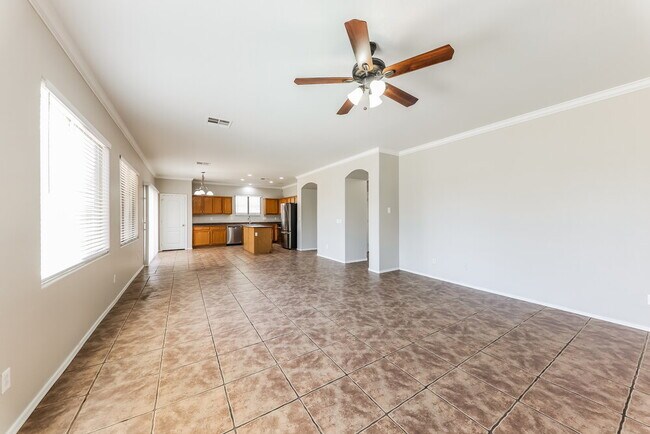 Building Photo - 14807 W Larkspur Dr