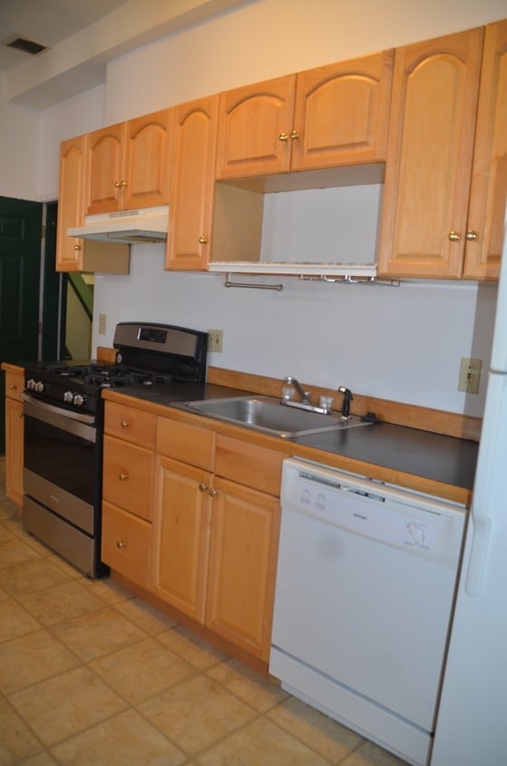 62 Wingate St, Haverhill, MA 01832 Condo for Rent in Haverhill, MA
