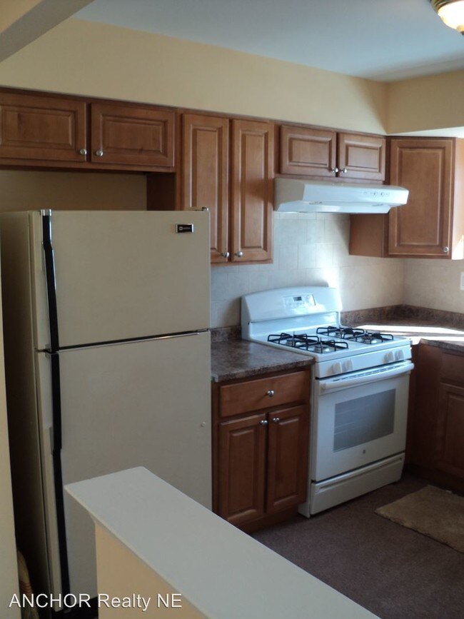 Building Photo - 573 Selma St