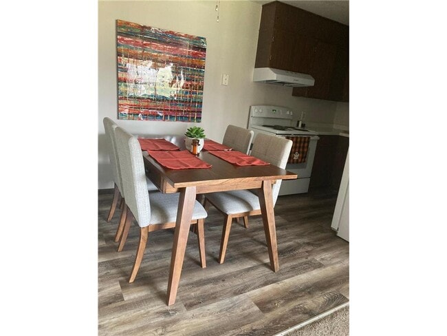 Building Photo - 311 W Bert St