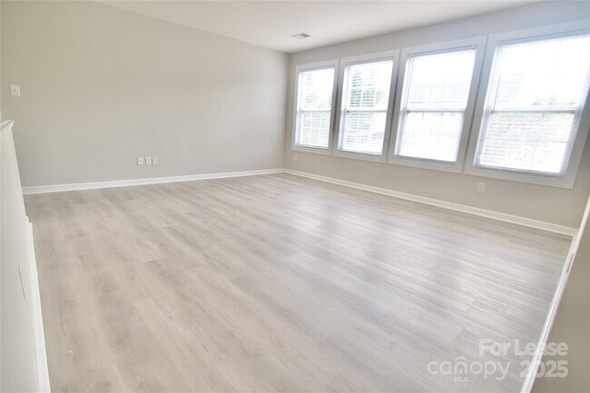 Building Photo - 14813 Provence Ln