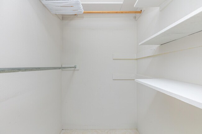 Foto del edificio - 2691 NE 18th St