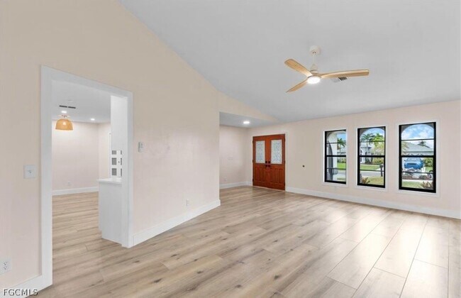 Foto del edificio - 2230 SE 5th Pl