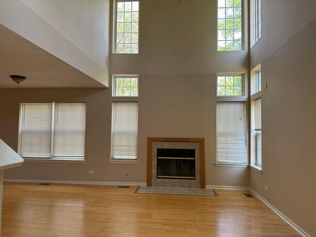 Foto del edificio - 2737 Borkshire Ln