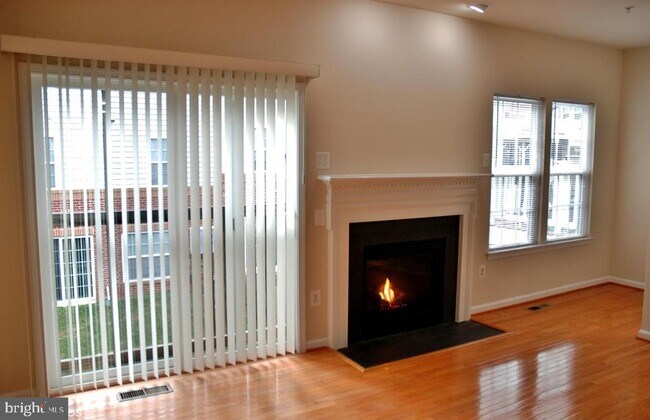 Foto del edificio - 23523 Forest Haven Way