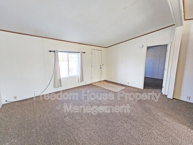 Foto del edificio - 1700 Keenan Way