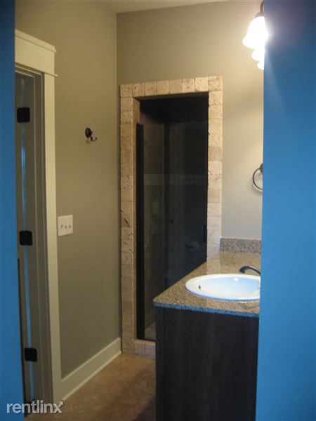 Building Photo - 1312 Essex Manor Cir