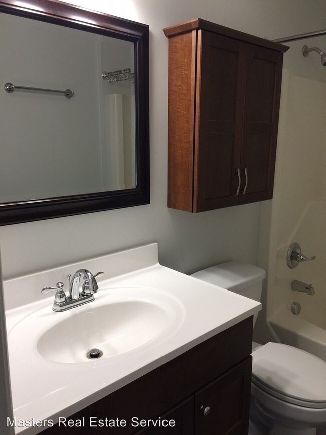 Foto del edificio - 504 E Whitaker Mill Rd