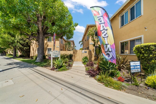Foto del edificio - 1223 W Anaheim St