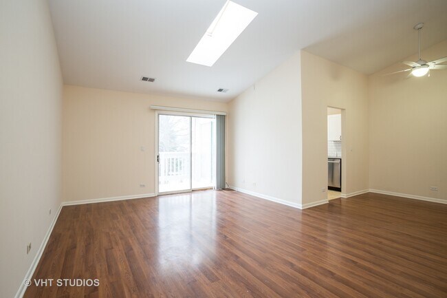 Building Photo - 321 Pembroke Ct