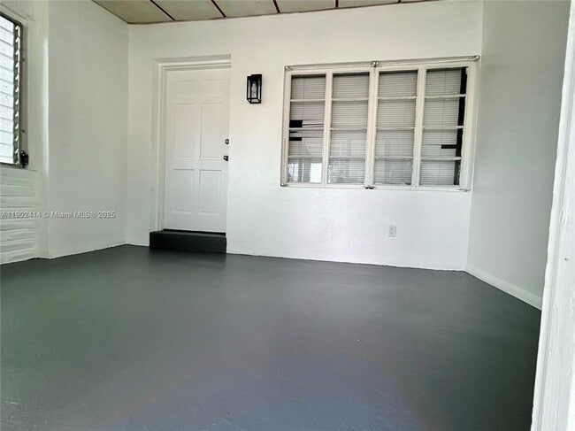 Photo - 1928 Wilson St Apartment