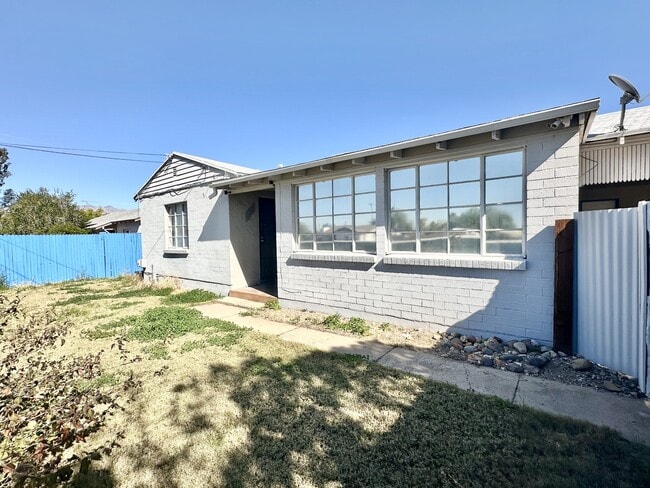 Foto del edificio - 1152 N Jones Blvd