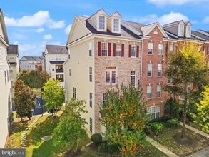 Building Photo - 2238 Margraf Cir