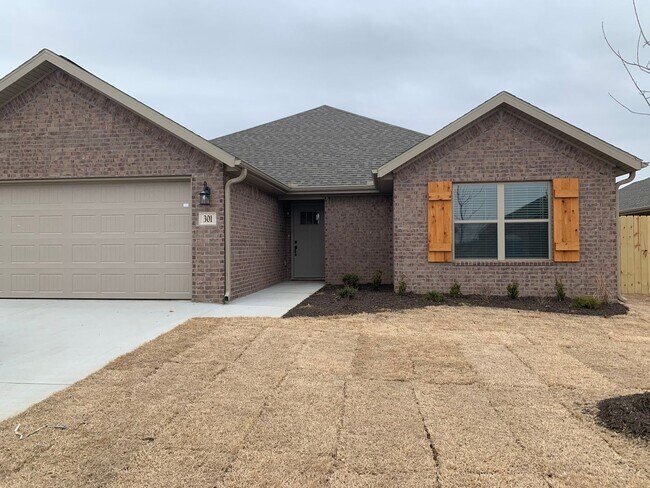 Building Photo - BEAUTIFUL 3 Bedroom HOME in CENTERTON! FOR RENT