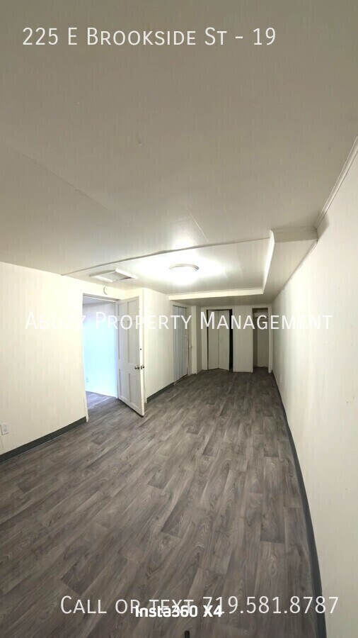 Foto del edificio - 225 E Brookside St